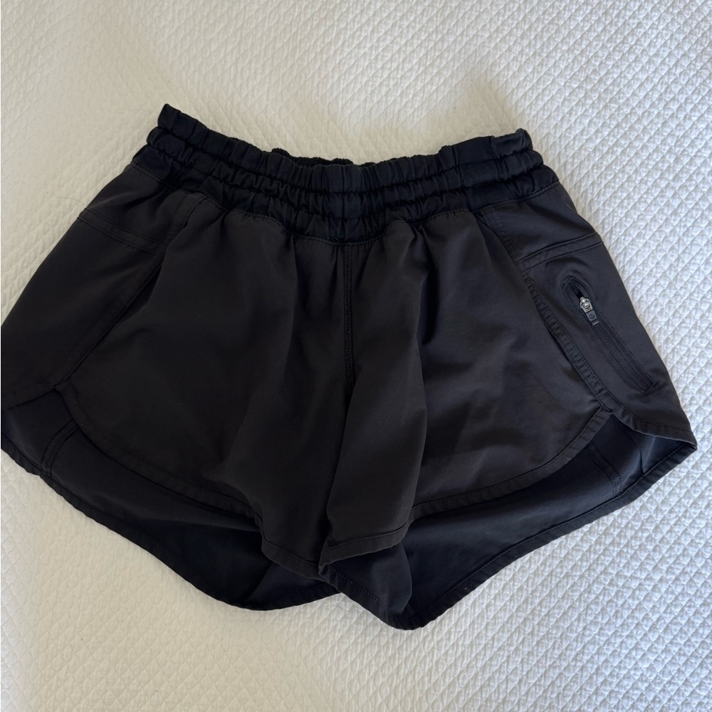 Lululemon Tracker V short